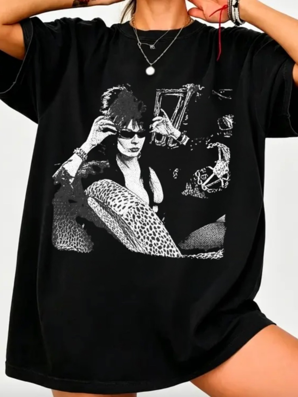 Graphic Y2K Black Women’s Tee - Retro Photo Print